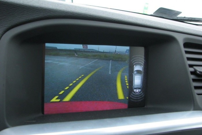 Autom. fékezés aktiválva volt 10 | Vezess A tolatókamera viszont mindig csodás: messzire lát, mindent kiszámol