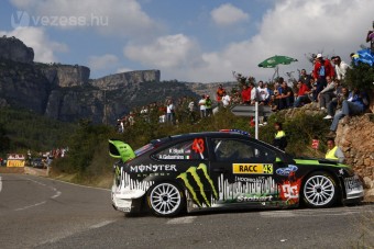 Felgyújtotta a mezőt az amerikai ralis - videó