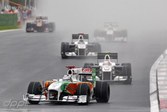 F1: Büntették a koreai roncsderbiseket