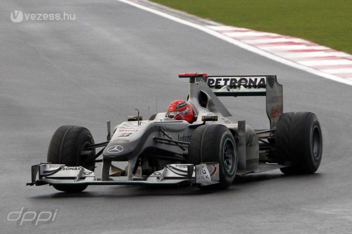 F1: Már veszélyes a Mercedes