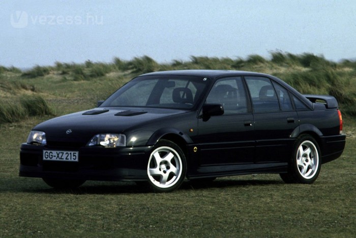 A Lotus Omegánál csak az Alpina BiTurbo volt gyorsabb