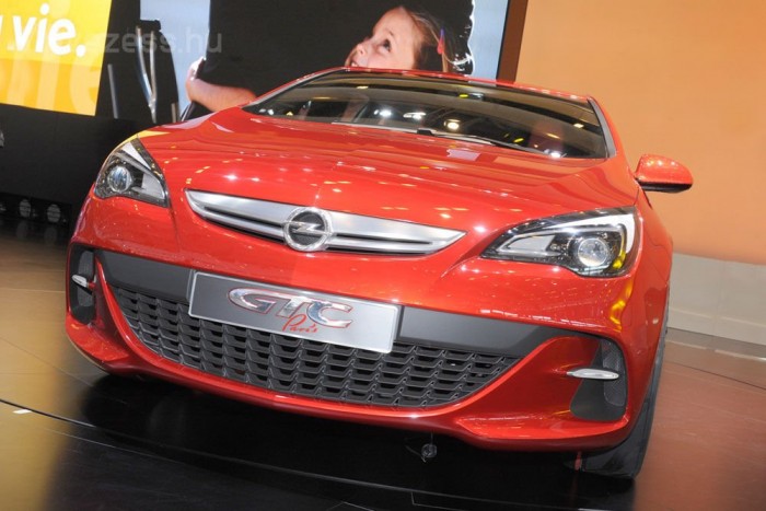 290 lóerő a tanulmányban