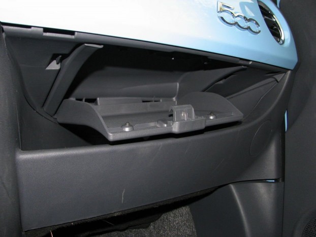 Szerintem száz 500-tulajból egy ha tudja, hogy van egy pici csempészrekeszt a kocsijában