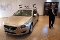 Bodrogai Gábor, a Volvo Autó Hungária Kft. ügyvezető igazgatója mutatta be az új modellt