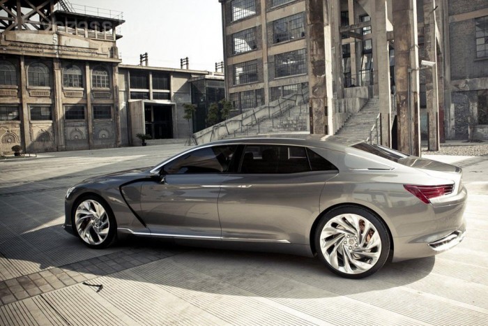 Ellenfél a BMW 7-esnek a Citroentől 5