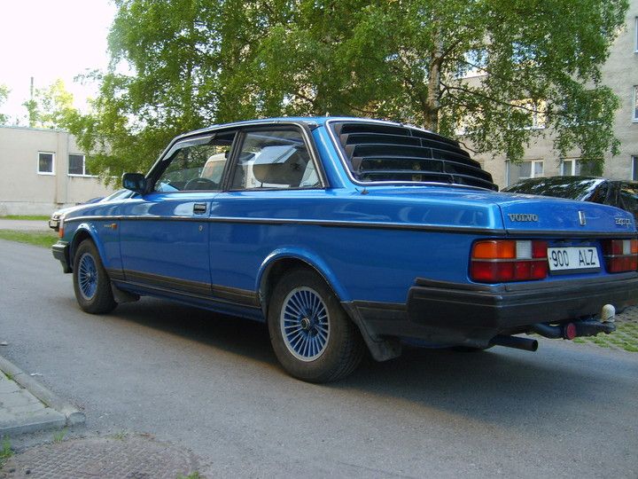 Ritka mint űrben a füttyszó – Volvo 243 4
