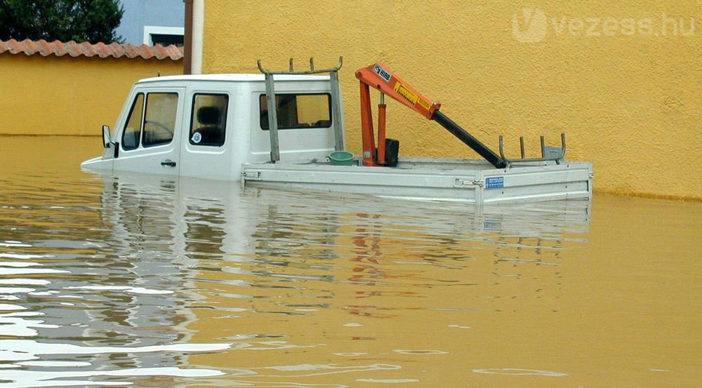 Lezárják a rakpartokat 15