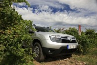 Sokszor a bemutató-autókra is rég megvan a vevő, a Duster sikerét messze alábecsülte a Renault