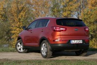 Három hónap alatt fut be a kétezres dízel Kia Sportage, a benzines 1,6-os hamarabb átvehető