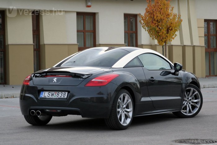 A szárnnyal sem csúnya