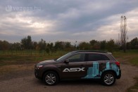 Mitsubishi Outlander -2