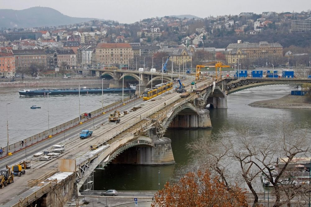 Este megnyitják a Margit hidat 5