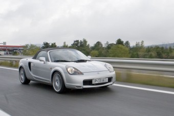 Autóbehozatal Olaszországból - két nap alatt a rendszámig