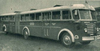 Kiállítás az 50 éves csuklós busznak