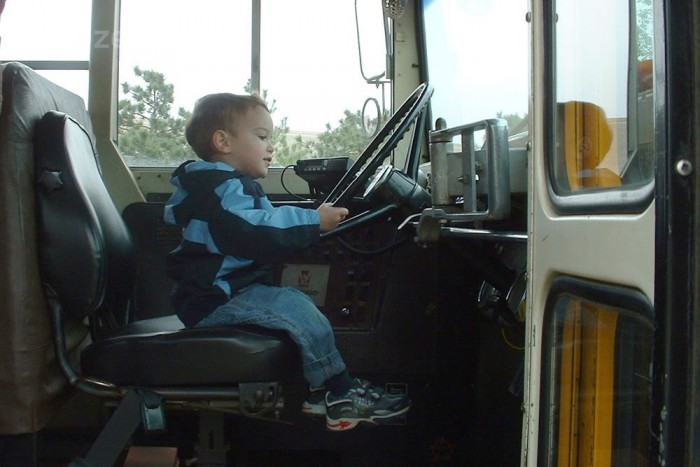 Testsúly alapján fizetnék a buszsofőröket