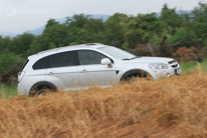 Városban 13,4, országúton 8,5 literes fogyasztást mértünk