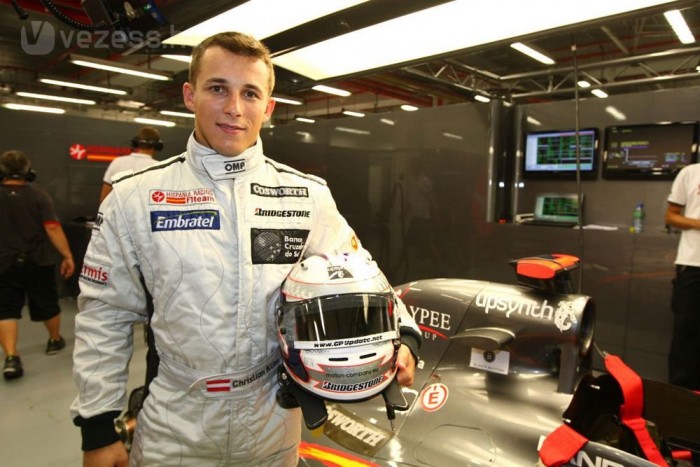 F1: Újabb pilótacsere a mezőny végén