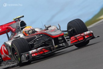 Hamilton: Jobb, mint a semmi