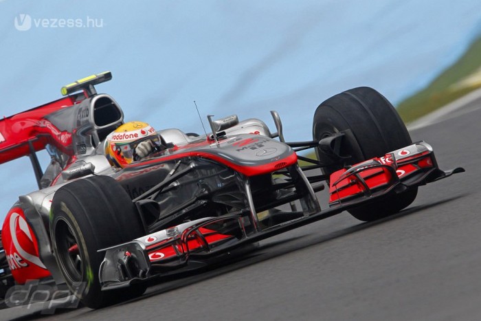 Hamilton: Jobb, mint a semmi