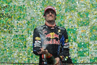 F1: Webber nem lép le a Red Bulltól