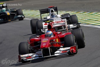 F1: A Ferrari az utolsó méterig vár