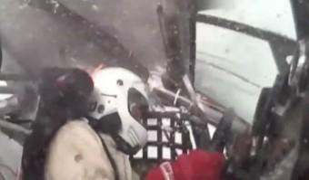 Ilyen egy bukta 418 km/h-s sebességnél!