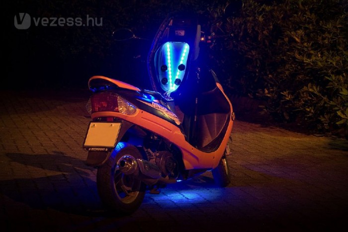 Ittasan vezetett, lebukott 10 | Vezess Azt hittem, csak az autókon divat a neon