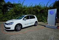 Elárulta az elektromos Golfot a VW 24