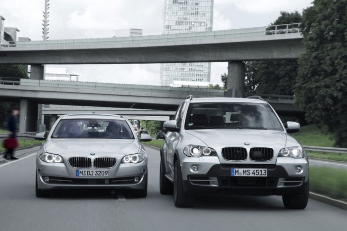 Magyarországra is a nyugat-európai verzióban érkeznek a BMW-k, nincs emelés vagy erősített rugózás a rossz utak miatt