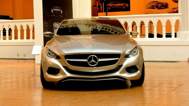 A jövő C-osztályát láthatjuk az F800-ban