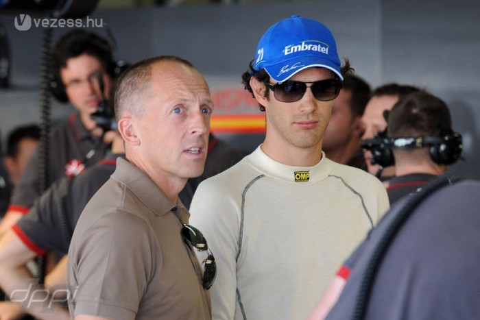 Senna nem örül a Lotus-pletykáknak