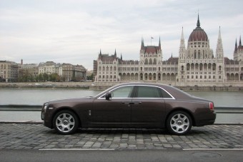 Öt méter negyven, ez a kisebbik Rolls