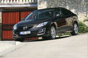 Mazda6: Nem a dízelekre