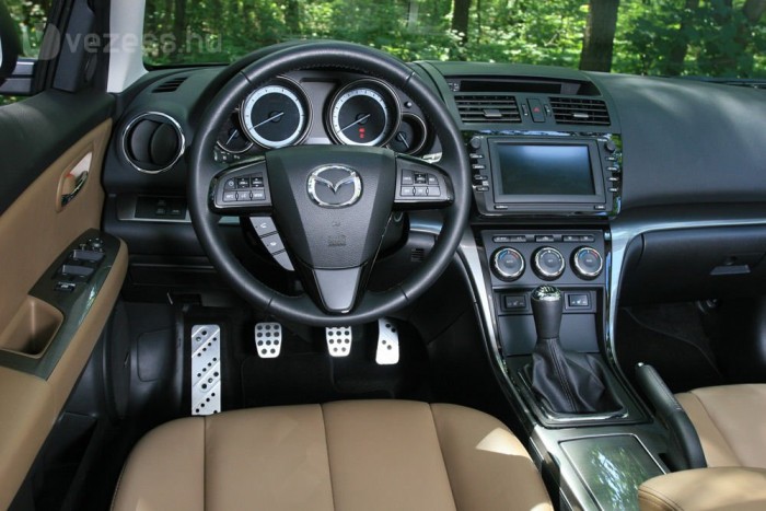 Mazda6: Nem a dízelekre 6 | Vezess Tetszett az üléshelyzet, a váltó nagyon jó és teljes a felszereltség