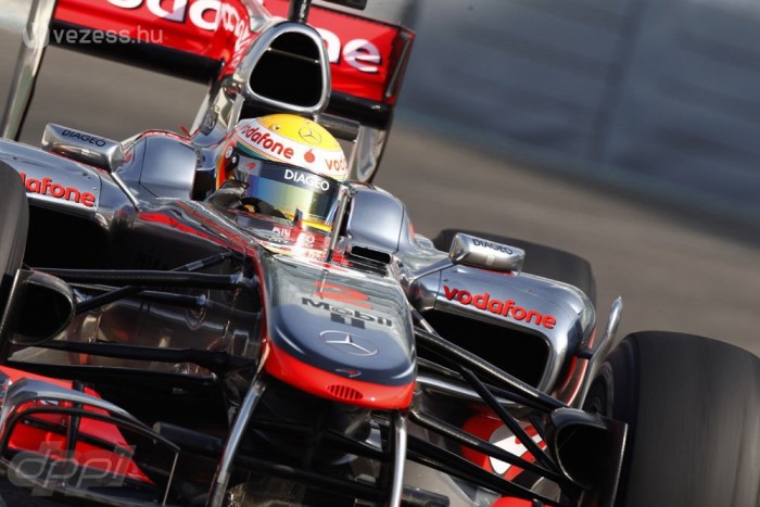 F1: Hamilton verte az esélyeseket 6
