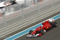 F1: Vettel Abu-Dzabiban is szárnyal 35