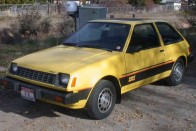 Negyedik generációs Dodge Colt 1980-ból. Plymouth Champ néven is forgalmazták