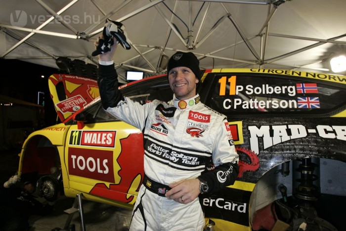 Latvala-defekt miatt Loeb vezet  Walesben 7