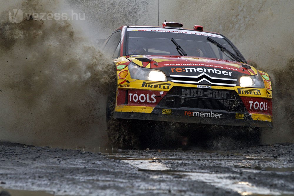 Latvala-defekt miatt Loeb vezet  Walesben 4