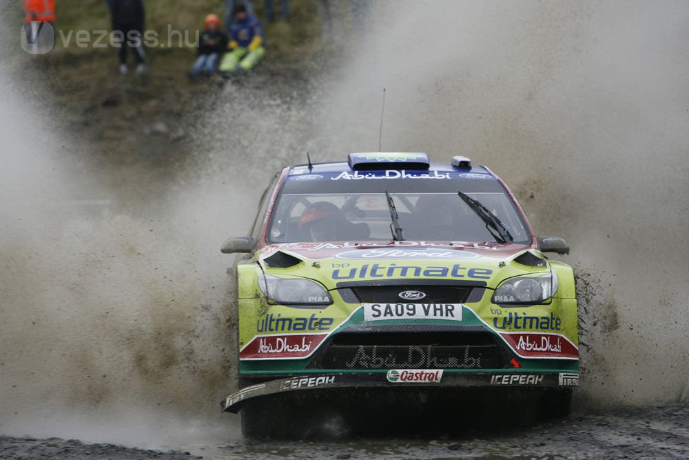 Latvala-defekt miatt Loeb vezet  Walesben 10