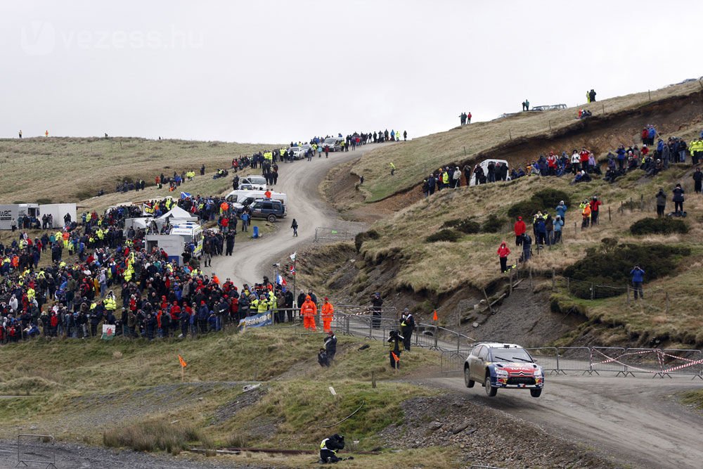 Latvala-defekt miatt Loeb vezet  Walesben 16