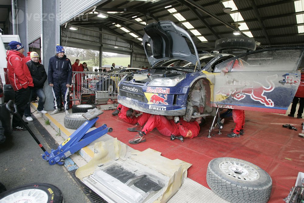 Latvala-defekt miatt Loeb vezet  Walesben 19