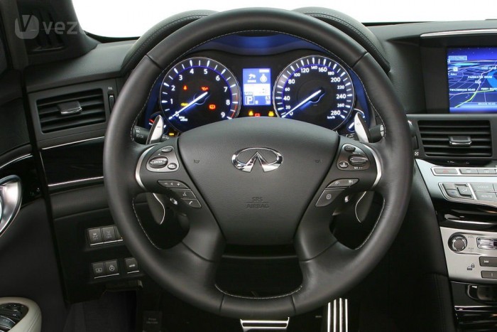 Amikor zajos a Mercedes és kerepel a BMW 15