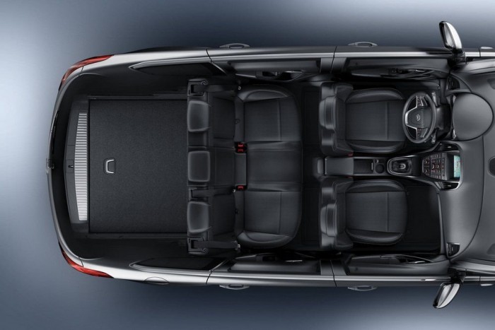 Kombiként is szép maradt az Astra 10 | Vezess Kombiként is szép maradt az Astra 10