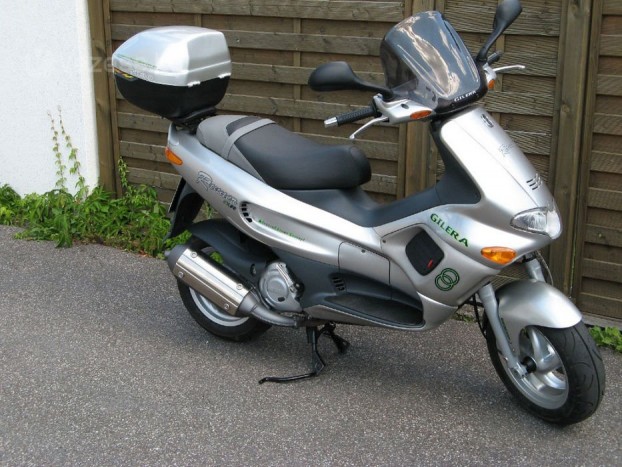 Audi 80 vagy Audi A4? 10 | Vezess Gilera Runner 180 FXR