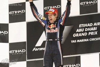 Vettel jól megvan menedzser nélkül