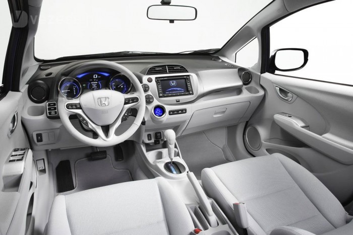 Villanyra kapcsol a Honda Jazz 7 | Vezess Villanyra kapcsol a Honda Jazz 7