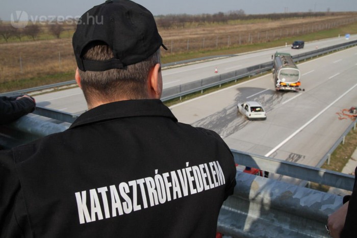 Katasztrófa az autópályán 10 | Vezess Nem szabad súgnia