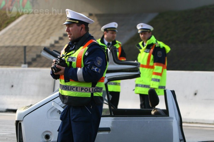 Katasztrófa az autópályán 11 | Vezess A helyszínelés, romeltakarítás maradt a végére