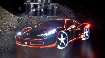 Fénnyel festett autók